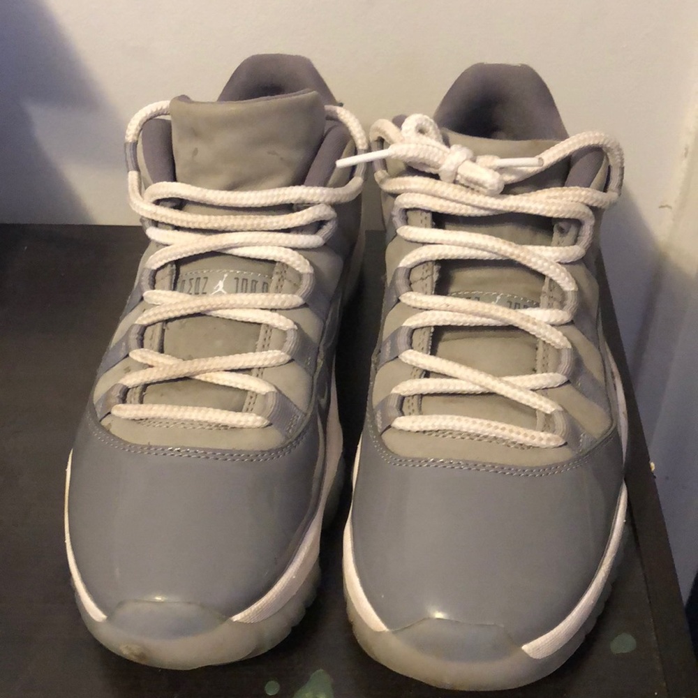 Cool grey low Jordan 11s